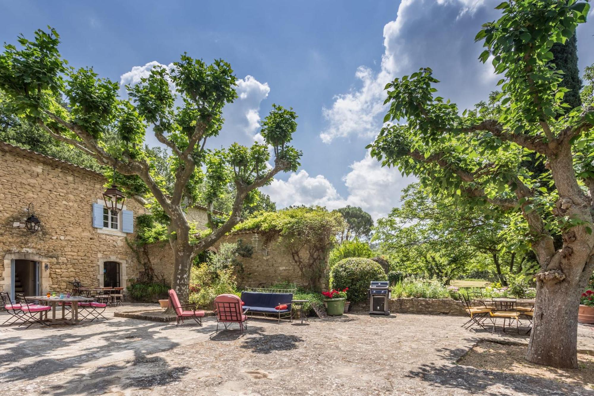 La Maison Des Artistes Ménerbes Buitenkant foto